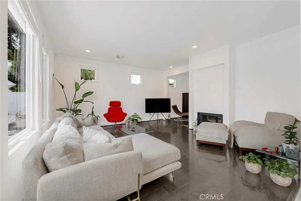 2708 San Marcos Drive, Pasadena, California 91107 home-pic-13